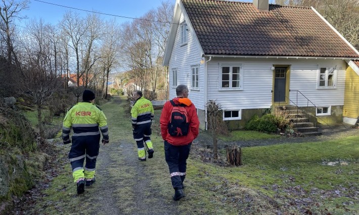 Brannvesenet på befaring på Monsøya. 